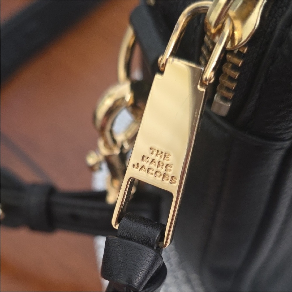 Marc Jacob’s Black Leather Crossbody Bag - Picture 12 of 15